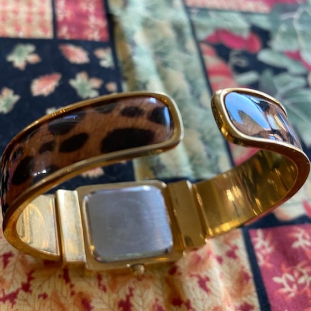 LEOPARD Print & GOLD tone CUFF BRACELET Wrist WATCH * 2-1/4" across inside - Picture 5 of 6